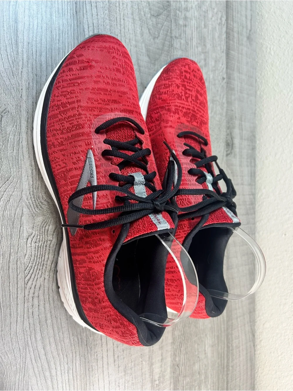 Brooks Signal Men’s Size 12 Red Running Shoes with Black Laces Sneakers Medium D